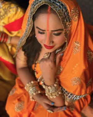 Rani Chatterjee Instagram - छठी माई सब दुख हर ले छठ की शुभकामनाएं #2024 #chathpuja
