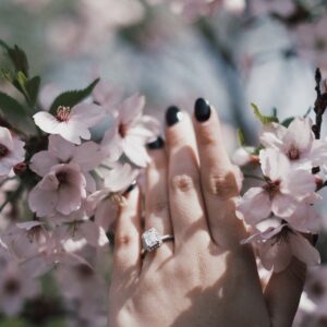 Ranty Maria Instagram - my dream ring… and i’m blessed. 🖤🤍