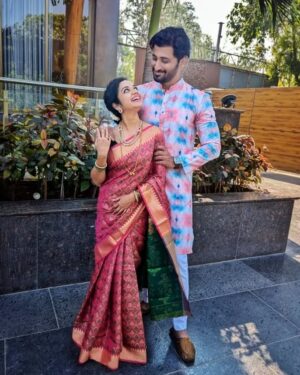 Rashmi Anpat Instagram - Happy Birthday नवरोबा..!🤗🤗 You make my world brighter with your smile and my heart fuller with your love. You are my sunshine on cloudy days and my calm in the storm.
I'm so blessed to call you mine. Here's to celebrating you today and always. I love you endlessly Ami @ameetkhedekar 😘😘❤️❤️
.
#happybirthday #husband #loveyou #bond #us #forever #love #laugh #blessed #ameetkhedekar #rashmaianpat