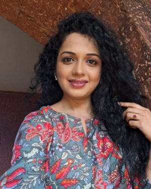 Rashmi Anpat Instagram - ✨✨

#goodmorning #instapeople #fridayvibes #goodhairday #happyme #curlyhairgirl #marathimulgi #rashmianpat