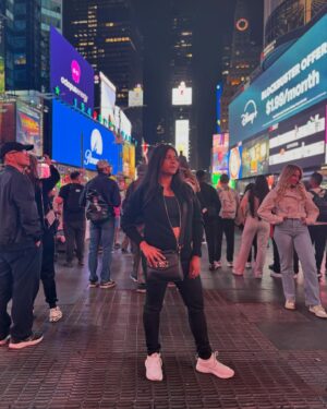 Rasika Vengurlekar Instagram - Yehhhh.. Newyork It is ✨💃❤️

#newyorkcity #timessquare #mhjliveinusa #MHjtour #mhjrocks #nyc