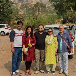 Rasika Vengurlekar Instagram - अष्टविनायक यात्रा संपूर्णम् 🌼

#FamilyTime #happytimes #greatful #blessed #memorablemoments 

Special Thanks @shindesunny @swapnilhingde @viren_parab