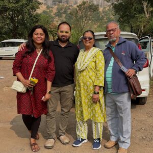 Rasika Vengurlekar Instagram - अष्टविनायक यात्रा संपूर्णम् 🌼

#FamilyTime #happytimes #greatful #blessed #memorablemoments 

Special Thanks @shindesunny @swapnilhingde @viren_parab