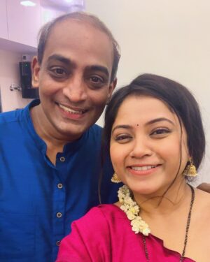 Rasika Vengurlekar Instagram - Happy Diwali 🪔✨🌼

Diwali celebration with family & Friends ✨

Ps: swipe swipe swipe for more photos 🫣