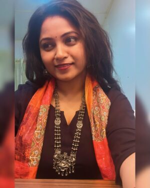 Rasika Vengurlekar Instagram - 🪁मकरसंक्रांतीच्या हार्दिक शुभेच्छा🪁
 
गोड बोला .. खरं बोला .. प्रेमाने बोला .. ✨💕