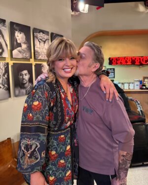 Reba McEntire Instagram - Counting down the days until this reunion. 🧡 Christopher Rich guest stars in #HappysPlace Friday 8/7c on nbc and streaming on @peacock