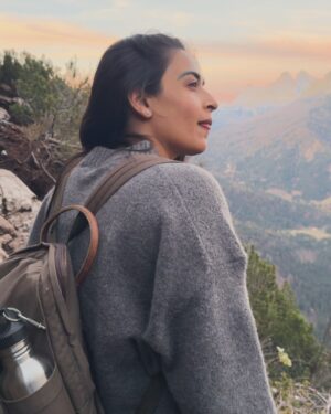 Rebecca Roy Instagram - Fitness: The Secret to Enjoying Life Without Limits ✈️🏋️‍♂️🚶‍♀️🍽️

Ever felt exhausted after just a few hours of sightseeing? Or struggled through a hike while others breezed past? We’ve been there too. That’s why fitness is non-negotiable for us—it’s not about looking good but feeling unstoppable in everyday life and travel!

🏋️‍♂️ Strength training? It’s not just for gym buffs. It keeps your joints healthy, prevents injuries, and gives you the power to hike that mountain, explore a city for hours, or even just carry your grocery bags effortlessly.

🚶‍♀️ Walking 8-10k steps daily? The simplest way to stay fit without extra effort. It keeps your heart strong, burns calories, and is the best time to catch up with your partner, reflect, or just enjoy a podcast.

🍽️ Nutrition = The Real Game Changer! You can train all you want, but without the right food, results won’t show. Understanding and calculating your macros (protein, carbs, fats) helps you lose fat, build muscle, and have sustained energy throughout the day. No extreme diets—just balanced, nourishing meals that fuel your body for both work and adventure.

⛰️ More stamina = More experiences. Imagine traveling without getting tired, hiking without struggling, and exploring without needing constant breaks. When your body is fit, no adventure feels out of reach.

🏡 And the biggest time-saver? A home gym. No more wasting time commuting—just step outside (or to your terrace) and get it done. More time for work, family, and, of course, planning the next trip!

Fitness isn’t about six-pack abs—it’s about having the strength and energy to truly live life on your terms. So, whether it’s tracking your food, lifting weights, or simply walking more, start small. Your future self will thank you!

🔥 Drop a ‘💪’ if you’re working towards a stronger YOU!
#TrainForLife #StrongerTogether #odysseyoftwo #fitnessfortravel #chennaiinfluencer #coupletravel #couplefitness #couplebloggers