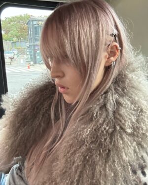 Regina Anikiy Instagram - Just a girl 🎀