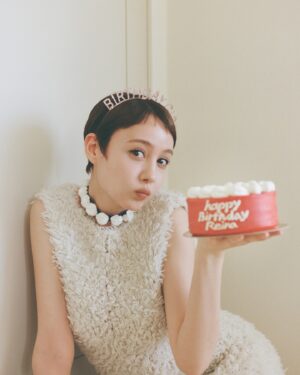 Reina Triendl Instagram - 33rd year🎂

みなさまいつもありがとうございます❤︎
コメントやDM、大切に読ませていただいてます✌︎

関わってくれている全ての方へ、ありがとう☺️♡

実は昨日大切な家族🐈の大きな病気が見つかって、目がパンパン。つい弱い自分がこんにちはしてくるけど、どんな時も愛情たっぷりにどんと構え、優しく強くいたいと思いました。明るさも忘れずに☺️

私の33歳の目標です!

今日は周りからたくさんパワーをもらえる日。
☺️いつか、いっぱいにして返します❤︎

玲奈

(写真は、最近特に仲良しの @photsuji さん撮の　@buildingbuildingmag ❤︎素敵なスタッフさんと楽しい撮影でした！インタビューもぜひ♡)