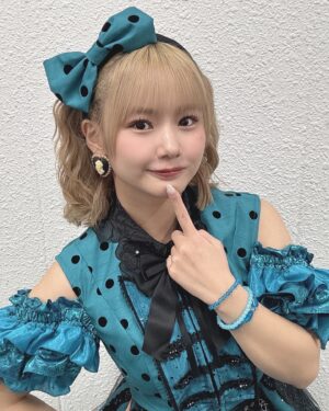 Reina Yokoyama Instagram - 🎀💙
.
.
#morningmusume24
#横山玲奈
#アイドル衣装