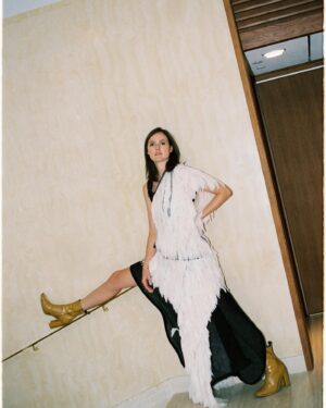 Renate Reinsve Instagram - @ellenorge @stephaniesikkes 🖤 @louisvuitton @nicolasghesquiere @pearloctopuss.y