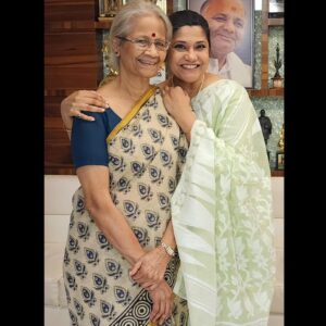 Renuka Shahane Instagram - #happymothersday ❤️❤️❤️