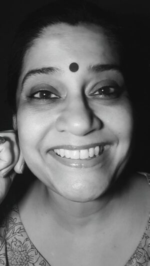 Renuka Shahane Instagram - Pachpan ke din....🙂😊☺😄😁
With apologies to Shri Majrooh Sultanpuri sahab, S D Burman sahab and Bimal Roy sahab for a tongue in cheek take on their beautiful song "Bachpan ke din....🙏🏾🙏🏾
Dedicated to all those who are 55 and above 😄