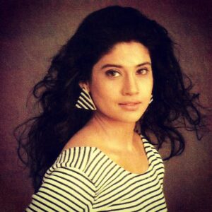 Renuka Shahane Instagram - A photo of me from 1996 for a photo feature in Screen 😊😊 I was asked not to smile. And of course I was dying to. I had to resort to smiling in between poses 😁😁
#ThursdayThrowback
#Stripes