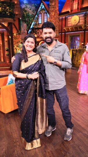 Renuka Shahane Instagram - Time for some dhamaal & masti on The Kapil Sharma Show @sonytvofficial with @kapilsharma @archanapuransingh @krushna30 @sumonachakravarti #AtulParchure #ManjuBrijnandanSharma @kikusharda and my lovely, graceful, talented co-guests @minimathur @richaaniruddha @parizadkolahmarshallofficial @dbhatnagar ❤️❤️ 
#thekapilsharmashow 
#funandlaughter 
#whenworkisfun