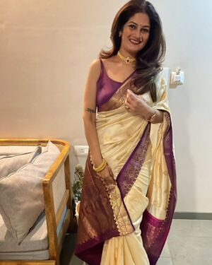 Resham Tipnis Instagram - Just need a reason to wear a saree 🥰