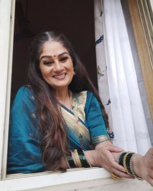 Resham Tipnis Instagram - U enjoy ur work more when u feel good and look good 😍.