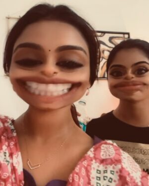 Reshma Muralidharan Instagram - Dear Everyone,

I want to take a moment to address the sudden ending of Nenjathai Killathe. It was never in our plans to conclude the show this way, and we truly understand the disappointment it has caused. The entire team—directors, writers, technicians, and fellow actors—put their heart and soul into this project, and it was more than just a show for us; it was a journey we deeply cherished.

Unfortunately, due to unforeseen circumstances, we were unable to continue. A television show is not just about one person; it is the hard work of hundreds of people whose livelihoods depend on it. Despite our best efforts to find solutions, we had to face a reality that was out of our control.

I request all my well-wishers and fans to handle this with positivity. Instead of spreading negativity or blame, let’s appreciate the beautiful moments Nenjathai Killathe gave us. Your love and support mean the world to me, and I hope to bring you more exciting projects soon.

With love and gratitude,
Reshma Muralidharan