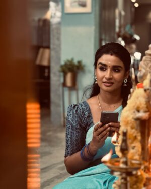 Reshma Muralidharan Instagram - Dear Everyone,

I want to take a moment to address the sudden ending of Nenjathai Killathe. It was never in our plans to conclude the show this way, and we truly understand the disappointment it has caused. The entire team—directors, writers, technicians, and fellow actors—put their heart and soul into this project, and it was more than just a show for us; it was a journey we deeply cherished.

Unfortunately, due to unforeseen circumstances, we were unable to continue. A television show is not just about one person; it is the hard work of hundreds of people whose livelihoods depend on it. Despite our best efforts to find solutions, we had to face a reality that was out of our control.

I request all my well-wishers and fans to handle this with positivity. Instead of spreading negativity or blame, let’s appreciate the beautiful moments Nenjathai Killathe gave us. Your love and support mean the world to me, and I hope to bring you more exciting projects soon.

With love and gratitude,
Reshma Muralidharan