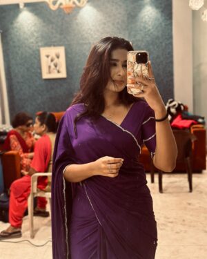 Reshma Muralidharan Instagram - Dear Everyone,

I want to take a moment to address the sudden ending of Nenjathai Killathe. It was never in our plans to conclude the show this way, and we truly understand the disappointment it has caused. The entire team—directors, writers, technicians, and fellow actors—put their heart and soul into this project, and it was more than just a show for us; it was a journey we deeply cherished.

Unfortunately, due to unforeseen circumstances, we were unable to continue. A television show is not just about one person; it is the hard work of hundreds of people whose livelihoods depend on it. Despite our best efforts to find solutions, we had to face a reality that was out of our control.

I request all my well-wishers and fans to handle this with positivity. Instead of spreading negativity or blame, let’s appreciate the beautiful moments Nenjathai Killathe gave us. Your love and support mean the world to me, and I hope to bring you more exciting projects soon.

With love and gratitude,
Reshma Muralidharan