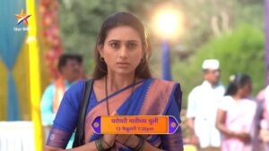 Reshma Shinde Instagram - हरलेली बाजी कशी जिंकणार जानकी-हृषीकेश...?

‘घरोघरी मातीच्या चुली’
गुरुवार 13 फेब्रुवारी संध्या. 7:30 वा. Star प्रवाहवर.
#GharoghariMatichyaChuli #StarPravah
