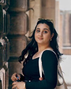 Revathi Pillai Instagram - day ended w a whole lot of sunlight🌞
iykyk
.
📸: @arjun.narayan_