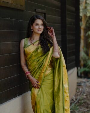 Revati Lele Instagram - 🌸🍃

📸 @fotocopy_vm 💕
Mehendi artist - @gauris_artistic_heena 💕
