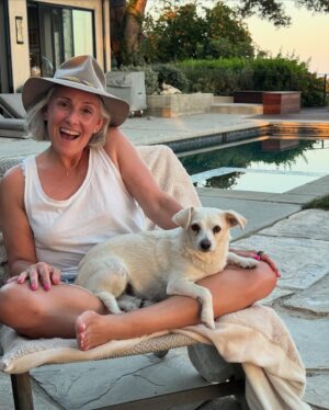 Ricki Lake Instagram - It’s all gone. 💔 
I can’t believe I am typing these words. 
After a valiant and brave effort by our friend and hero @kirbykotler_  Ross and I lost our dream home. This description ‘dream home’ doesn’t suffice. It was our heaven on earth. The place where we planned to grow old together. We never took our heavenly spot on the bluff overlooking our beloved malibu for granted, not even for one second. I shared our sunset 🌅 views almost daily with all of you. 
This loss is immeasurable. It’s the spot where we got married 3 years ago. 
I grieve along with all of those suffering during this apocalyptic event. 
Praying for all of my neighbors, my friends, my community, the animals, the firefighters and first responders. 
More to share soon of how we escaped with Dolly and not much else. For now I grieve. 💔💔💔