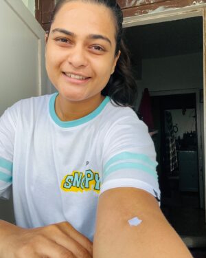 Ridergirl Vishakha Instagram - Gayab hu from social media because It’s been very painful 50 days and recovering will take a month more. Your girl is suffering from a lot of injuries and complications. 

3 slip disc and disc bulge, lumbar spine is damaged, L1 L2 L3 L4 L5  S1 knee  ligament tear , wrist ligament tear, synovial fluid in wrist, Kidney is swollen. 

Multiple MRIs Ct scans X-rays, blood test to aise kar rahe hai jaise free me khoon milta hai.
And all this because of NO accident but extreme riding.

All my doctors said 3 months rest and no travel no vlog.

I am trying to motivate myself everyday but all this is so frustrating and every little thing make me super angry and hyper. And i have been avoiding everyone i know lately.

Trying my best to be calm and smile.
Do keep me and my family in your prayers🙏