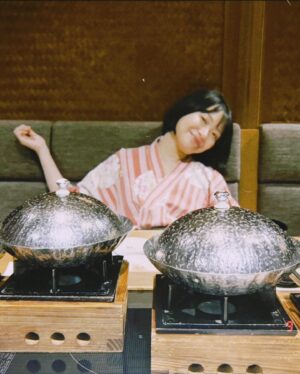 Rie Kitahara Instagram - いろいろ振り返ってたら
載せたい写真たくさん出てきちゃった！😂

こちらは夏の旅行の写真🍧

しーちゃんの地元に
大好きな人たちみーんなと行けた今年の夏☀️
楽しすぎたなあ
そのあと、しばらく西日本を大満喫しました
柳川に初めて行ったよ🍉

そして後輩🐏との
鳥取・島根旅行
念願のコナン三昧でした！！！！！！
最高だった~
日焼けしたくなさすぎてこんなです
 #名探偵コナン