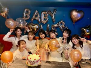 Rie Kitahara Instagram - 👶🏻🎀🚿💖
みなみちゃん主催で
ベビーシャワーをしてもらいました🧸🍒
憧れてたので嬉しすぎた…😳🤍
ほんでさすがのみなみちゃんの幹事力だった。笑

誰がくるとか知らない、サプライズ形式だったので
メンバーがたくさんいて嬉しかった😌
すごく幸せな時間を過ごしました♡
このハッピーはお腹の中の赤ちゃんに届いてるはず…🫶🏻

 #babyshower #ベビーシャワー