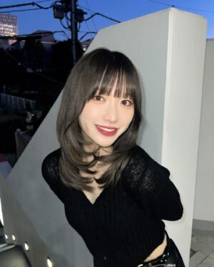 Rinne Yoshida Instagram - 髪の毛かわいくしてもろたあ
小池さんいつもありがとうです
お腹すいたーー
何食べようかな、何食べた？