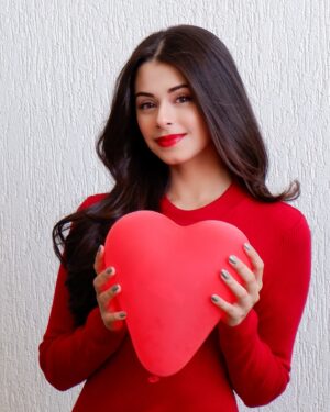 Ritika Badiani Instagram - Happy Valentine’s Day ♥️ 

#RitsBadiani #RitikaBadiani #HappyValentinesDay #Love