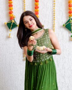 Actress Ritika Badiani HD Photos and Wallpapers January 2025
