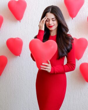 Ritika Badiani Instagram - Happy Valentine’s Day ♥️ 

#RitsBadiani #RitikaBadiani #HappyValentinesDay #Love