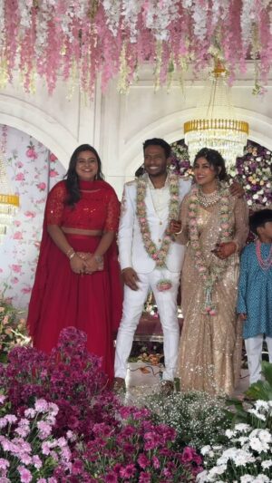 Rohini Reddy Instagram - Happy married life both of you @soniya_akula_official @yashveeragoni 💞🦋🎈
 

Congratulations 🥳 

My Outfit @tasyacouture