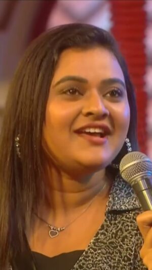 Rohini Reddy Instagram - Her energy is contagious, her moves are flawless. A true entertainer !💃🔥

Me andharu support chala mukhyam prathi vote chala important, so please support chestharani korukuntunnam😍❤️🙏

-Team Rohini

Please vote & support @actressrohini

How to Vote?

1. Log into Disney  Hotstar

* Search for Bigg Boss Telugu 8

* Click 'Vote'

* Submit one vote for Rohini  each day

2. Give a call to 7997983721 once daily (one vote)

3. Voting will be closed today at 12.00 AM 

#supportrowdyrohini
#RowdyRohini ##Wildcardentry #biggbosseason8 ##telugubiggboss #disneyplushotstartelugu #starmaa #comedyqueen👑 #Entertainer #biggbossmoments #gorgeous #stunning #comedy #comedy