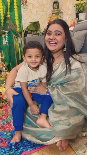 Rohini Reddy Instagram - Fun time with my mean-alludu #sadvin 😍

Saree @sakhi.blooms