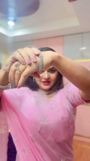 Rohini Reddy Instagram - Rangulee💞💞💞

Outfit @label_dishana 🥰
Jewellery @designaari__rental_jewellery 😍

#rowdyrohini #biggboss #fashion #makeup #style #fun