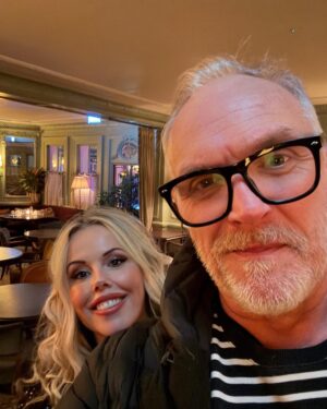 Roisin Conaty Instagram - Some bitznbobs with pals