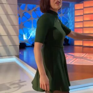 Roko Instagram - Visita exprés a @latarde_rtva @canalsurradiotv 🍀
Estilismo: @mara.estilismo 
👗 @zara 
MakeUp: @valemaquillarte 
Pelu: @albertaido 
📸  @yosoyvivylin 
#tupidealuniversoyseteconcedera 
#volveralorigen
