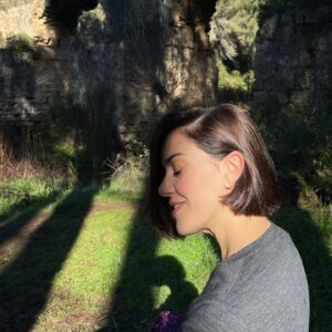 Roko Instagram - No tengo miedo de buscarme en el silencio, porque es justo el sitio donde encuentro mi mejor versión. El campo me pone en mi sitio y me recuerda lo que soy. Tengan un buen domingo 🌱