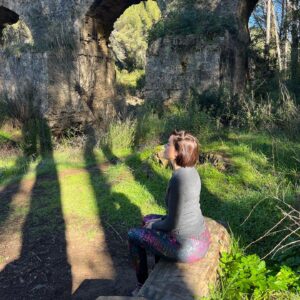 Roko Instagram - No tengo miedo de buscarme en el silencio, porque es justo el sitio donde encuentro mi mejor versión. El campo me pone en mi sitio y me recuerda lo que soy. Tengan un buen domingo 🌱