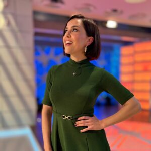 Roko Instagram - Visita exprés a @latarde_rtva @canalsurradiotv 🍀
Estilismo: @mara.estilismo 
👗 @zara 
MakeUp: @valemaquillarte 
Pelu: @albertaido 
📸  @yosoyvivylin 
#tupidealuniversoyseteconcedera 
#volveralorigen