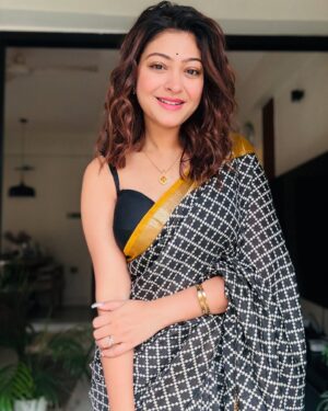 Rooqma Ray Instagram - Happy Saraswati puja 💛

#saraswati #saraswatipujo #rooqmaray #saree #indianlook