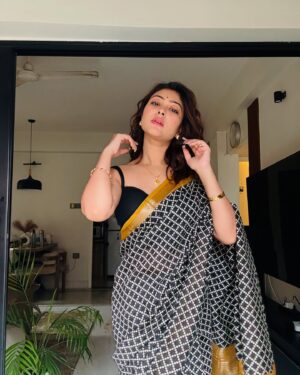 Rooqma Ray Instagram - Happy Saraswati puja 💛

#saraswati #saraswatipujo #rooqmaray #saree #indianlook