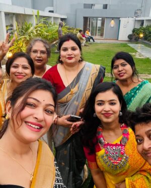 Rooqma Ray Instagram - Happy Saraswati puja 💛

#saraswati #saraswatipujo #rooqmaray #saree #indianlook