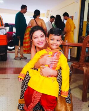 Rooqma Ray Instagram - Happy Saraswati puja 💛

#saraswati #saraswatipujo #rooqmaray #saree #indianlook