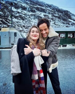 Rosa Linn Instagram - Four unforgettable days in the breathtaking cold of Norway! ❄️ A huge thank you to @vianney and his amazing team for turning this chilly adventure into the warmest experience 🤍