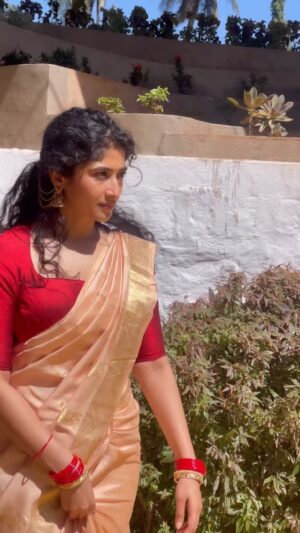 Roshni Prakash Instagram - How filmy are you ? 💌